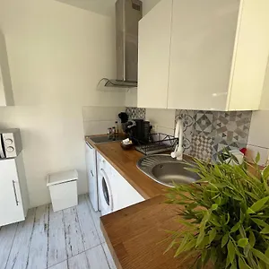 Appartement Proche De La De L'almanarre, Hyères